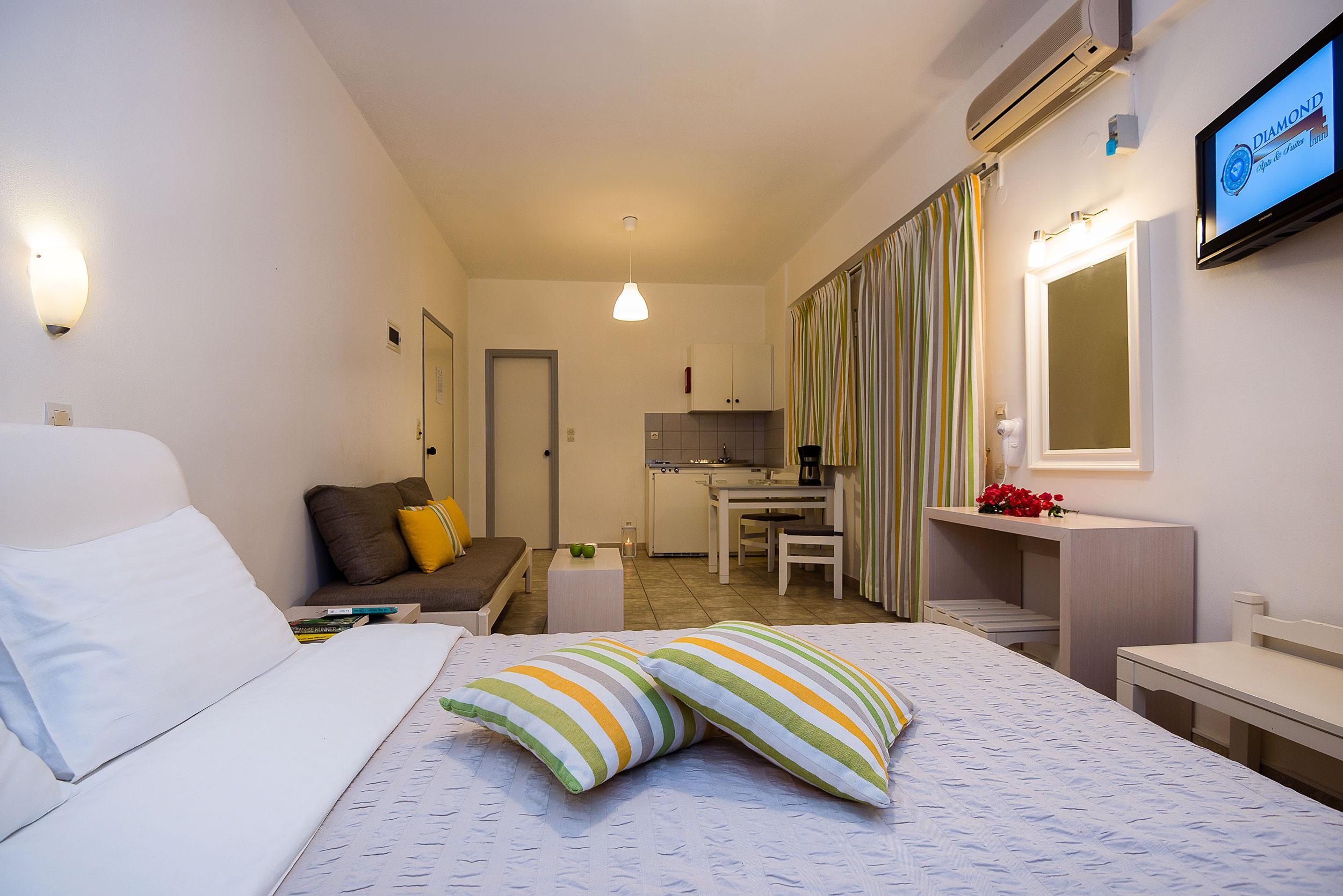 Diamond Apartments & Suites Hersonissos  Exterior photo