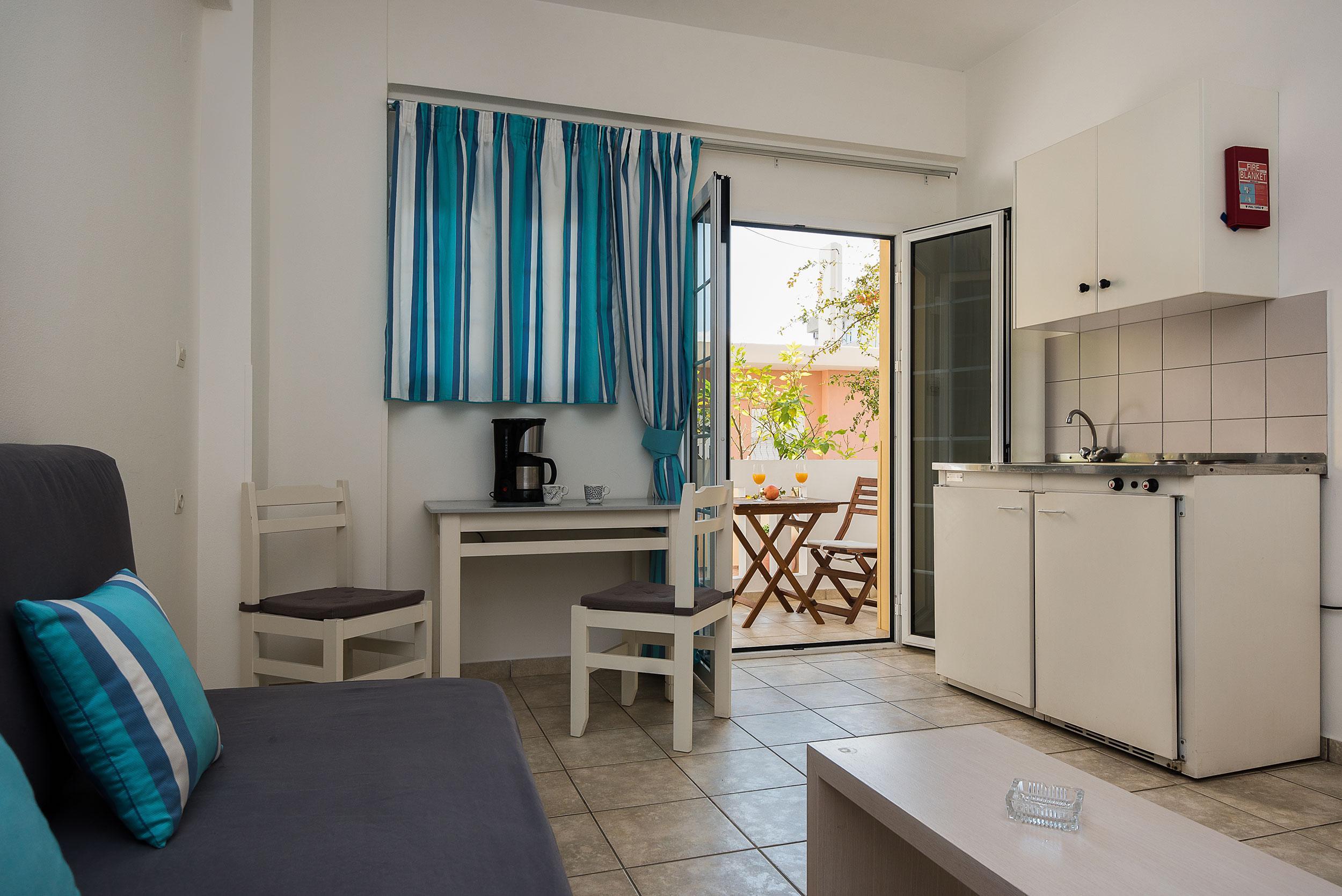 Diamond Apartments & Suites Hersonissos  Exterior photo